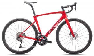 Silniční kolo Specialized Roubaix SL8 Pro 2025  Gloss Red Pearl + Fiery Red Strata / Dune White Barva kola: Gloss Red Pearl + Fiery Red Strata / Dune…