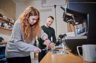 Základní školení přípravy espressa a techniky latte art 13.9.2023 / 17:00 - 20:30