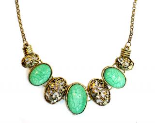 Vintage náhrdelník PATINA Barva: Zelená