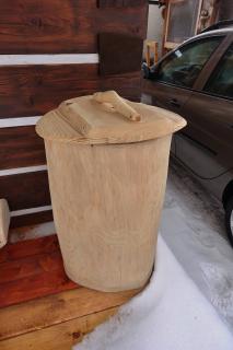 Dřevěný odpadkový koš s víkem přírodní povrch bez nátěru: Vhodné do interiéru