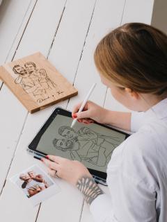 Obrázek s nožičkou a ilustrací na míru