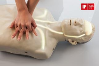 BRAYDEN - resuscitační figurína KPR dospělého Barva: Bílé podsvícení