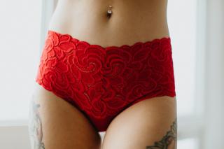 Rosa brazilky s vysokou krajkou červené s krajkou list Velikost: 42/XL