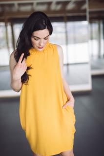 Viola letní šaty žluté Velikost: 40/L