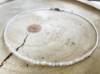 náhrdelník s měsíčním kamenem a říční perlou