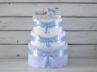 Třípatrový plenkový dort III. zdobený hračkou a botičkami Barva dortuNEdortu nebo vzor deky: Modrá deka, světle modrá mašle a slon, Velikost: Miminko…