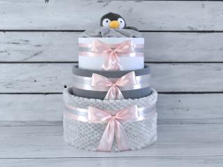 Třípatrový plenkový dort IV. zdobený šedým tučňákem usínáčkem Barva dortuNEdortu nebo vzor deky: Šedá deka, růžová mašle, náplň pro holčičku,…