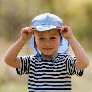 Dětská letní čepice UV 30 světle modrá Velikost: 42/44