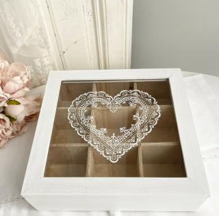 Krabička na čaj s dekorem srdce -24*24*7 cm