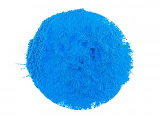 Modré přírodní barvivo ze spiruliny