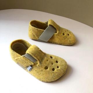 Barefoot papučky filcové žluté Velikosti obuvi: 21