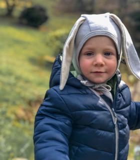 Čepice se zaječíma ušima (vel 0 - 5 let) Barva: Šedá, Obvod hlavy: 42-47 (3-12m)