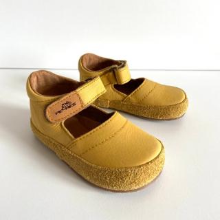Kožené sandálky žluté Velikosti obuvi: 20