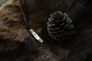 Amulet vikingský - ochranná runa, ALGIZ kutatá kožené šňůrka: VINTAGE tmavohnědá - 2 mm