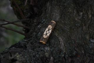 Amulet vikingský - vatan, MOTHIR kutatá kožené šňůrka: VINTAGE tmavohnědá - 2 mm