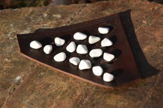Hra Nim, GERHARD dřevěné hrací kameny: dub, buk, jasan, topol, vrba ..