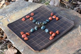 Hra Tablut, MIKLAGARD dřevěné hrací kameny: dub, buk, jasan, topol, vrba ..