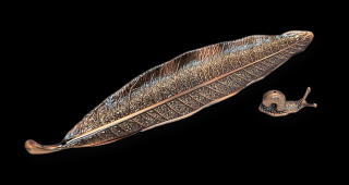 Mani Bhadra Stojánek na vonné tyčinky List a šnek (barva měď), 25 cm