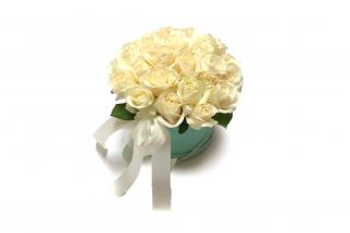 Bílé růže ve flowerboxu Velikost: L