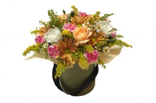 Flowerbox Iveta: růže, eustoma, solidago, minikarafiát, chryzantéma