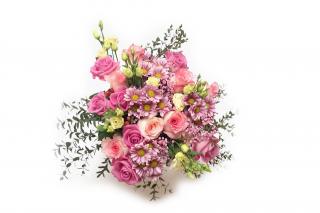 Kytice Diana  - růže, chrysantema, eustoma, eucalypt, hypericum Velikost: L