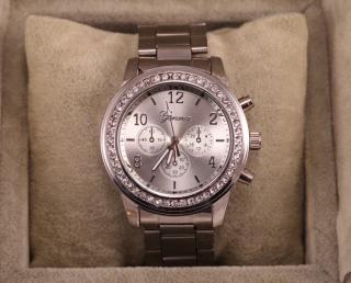 Dámské Geneva hodinky Kovostyl  - 3 barvy Barva: Stříbrná