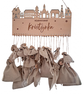Dřevěný adventní kalendář Kristýnka Typ kalendáře: deska včetně 24 pytlíčků  (cca 13x18 cm)