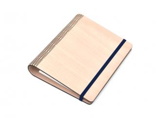 Wooden Moment Poznámkový blok Klasik Barva gumičky: Tmavě modrá, Typ papíru: Tečkovaný, Velikost: A5