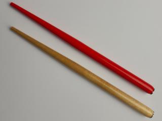 Násadka dřevěná (délka 180 mm) BARVA: červená