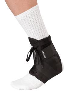 Mueller Soft Ankle Brace w/Straps, inovovaná, ortéza na kotník Velikost: M