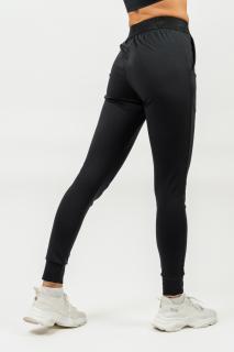 NEBBIA Elite Essentials Slim fit legíny s kapsami Gym Spirit 466 Black Barva: Černá, Velikost: L