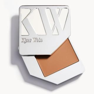 Kjaer Weis Luxusní Bio certifikovaný krémový make-up Dainty 7,5 ml