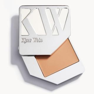 Kjaer Weis Luxusní Bio certifikovaný krémový make-up Feathery 7,5 ml