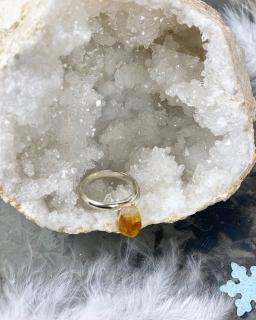 Dámský prstýnek s krystalem citrínu silver