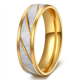 Prsten z broušené chirurgické oceli Stripy- zlatý SR000105 Velikost: 9