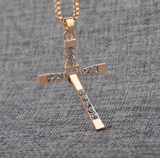 Ziskoun Řetízek na krk s přívěskem kříže z chirurgické oceli PN0000127 Barva: Zlatá
