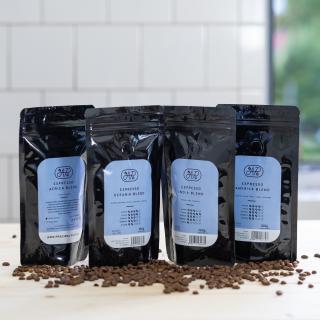 Balíček káv Espresso 100% arabika 4 x 100g - Mletí: Středně mletá káva - pro většinu automatických kávovarů a překapávačů, pro moka konvičku (mletí…