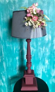 Lampa stolní dřevěná, stínidlo s květy