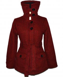 Dámský černo-červený zateplený kabát s páskem L