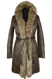 Dámský hnědý zimní kabát s kožíškem Promod M