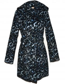 Dámský modrý zateplený leopardí kabát s páskem a kapucí BPC L