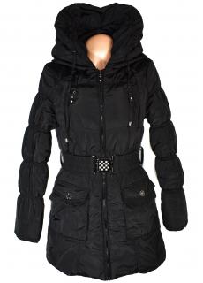 Dámský prošívaný černý zimní kabát s páskem a límcem M/38