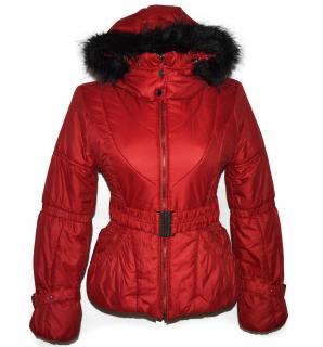 Dámský šusťákový červený kabát s páskem a kapucí ICON 36
