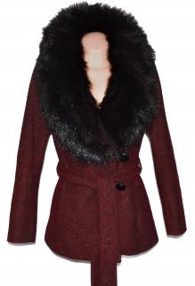 Dámský vínový kabát s páskem a kožíškem H&M S/M