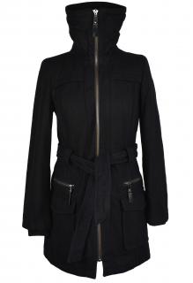 Vlněný (55%) dámský černý kabát s páskem ZARA M