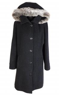 Vlněný (75%) šedočerný kabát s pravou kožešinou  XL*