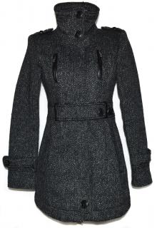 Vlněný dámský šedočerný kabát s páskem Bershka S