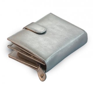 Kožená peněženka Arwel s přezkou - stříbrná