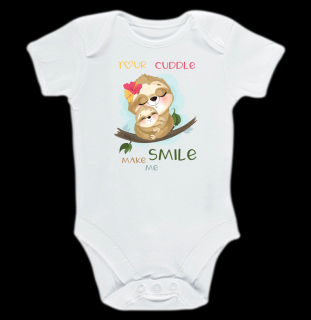 Kojenecké body Ellie Bee, krátký nebo dlouhý rukáv, barva bílá, motiv  Your cuddle make me smile  Velikost: 3 - 6 měsíců (62 - 68cm), Rukáv: krátky