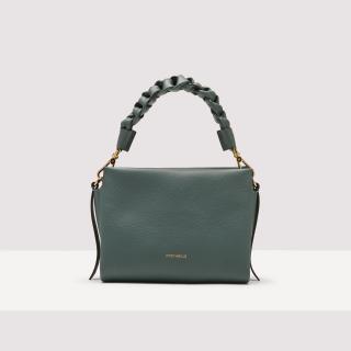 BOHEME GRANA DOUBLE SMALL KOŽENÁ KABELKA COCCINELLE KALE GREEN/NOIR AW23